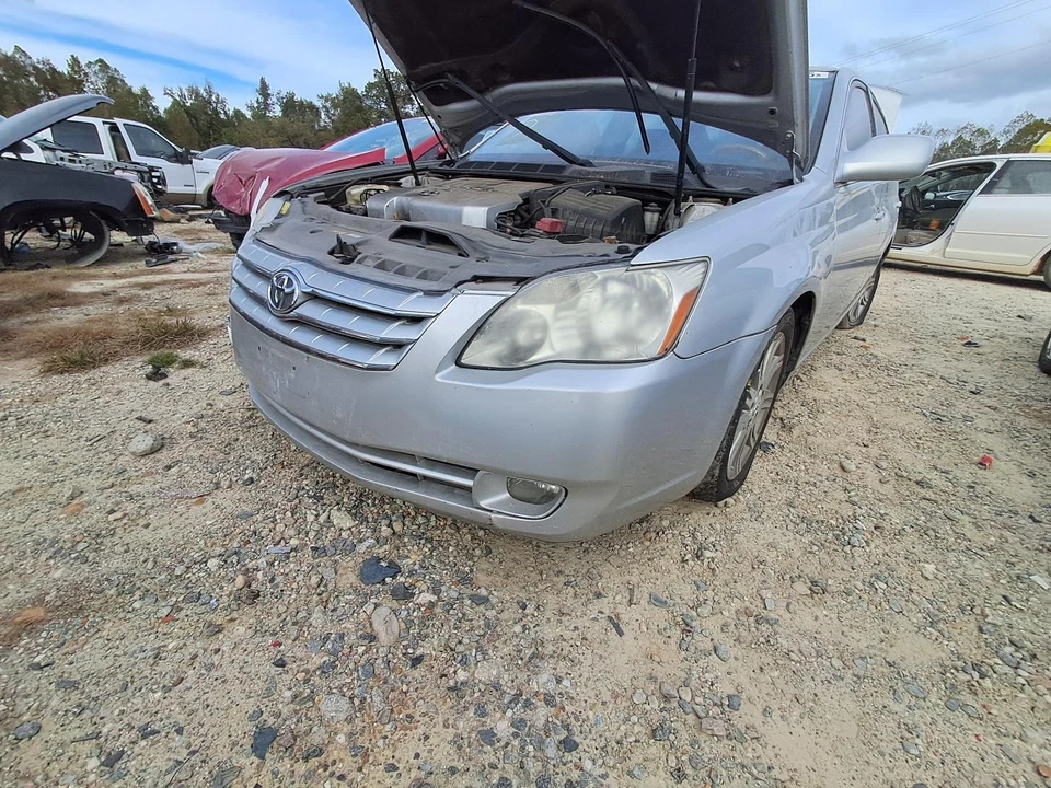 Used Driving Light fits: 2007 Toyota Avalon Fog-Driving bumper mounted Grade A - Изображение 1 из 4