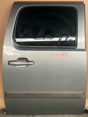 Puerta trasera derecha pasajero Suburban 1500 2007-2014 Greystone metálico OEM Foto 1 de 4