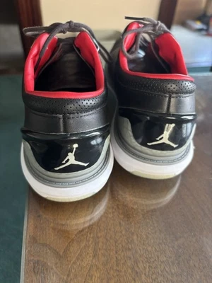 Zapatos de golf Nike Air Jordan ADG para hombre negros/cemento, rojo fuego, talla 11 Foto 1 de 4