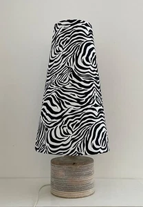 Lampenschirm schwarz weiß Zebradruck Baumwolle Kegel konischer konischer Lichtschirm - Bild 1 von 10