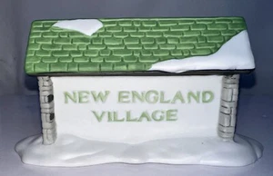 Dépt 56 Panneau Village Nouvelle Angleterre #65706 1987 Retiré Sans Boîte - Photo 1/9