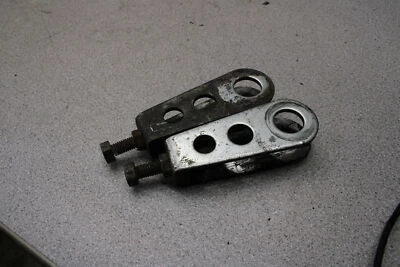 Kawasaki KZ700A 1984 deportivo eje trasero ajustadores de cadena E8-8323.hn Foto 1 de 4