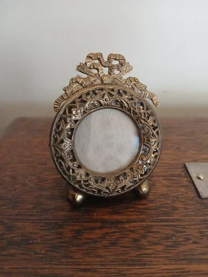 Antique Miniature Brass Frame 1 3/4" x 2 1/2" Filigree with French Bow Detail - Image 1 of 4