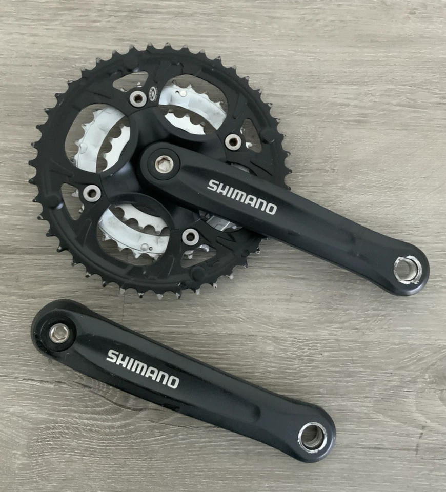 SHIMANO DEORE MOUNTAIN BIKE CRANKSET TRIPLE 22-32-44 TOOTH 175 MM ARMS M440 - Image 1 of 4