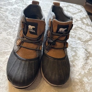 Sorel Out N About Plus Waterproof Duck Boots Gray Felt Tan Leather Womens Size 6 - Picture 1 of 5