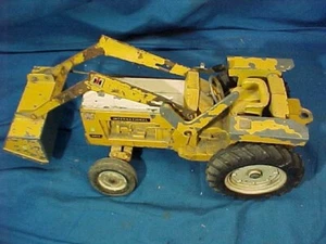 1960s ERTL Diecast INTERNATIONAL 3414 Toy FARM TRACTOR Loader - Picture 1 of 4