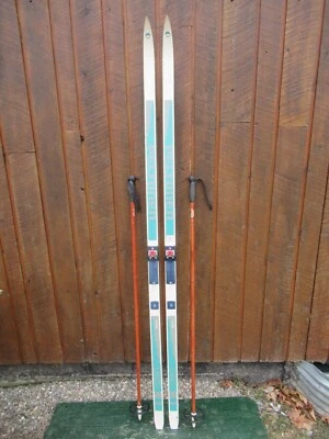 Esquís de nieve vintage 75" de largo acabado color blanco verde viene con bastones de esquí de bambú Foto 1 de 4