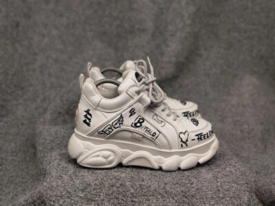 Zapatillas Buffalo London Superge Cld Corin blancas de gran tamaño con logotipo de pintura Foto 1 de 4