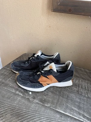 Zapatillas New Balance Kids Lifestyle 327 Negro Naranja Gamuza Talla 13 Foto 1 de 4