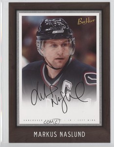 2006-07 Upper Deck Bee Hive 5 x 7 Facsimile Auto Variation Markus Naslund #3