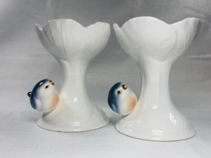 Candelabros cónicos de porcelana de hueso con pájaros azules - Imagen 1 de 9