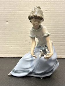 Gebraucht*NAO by Lladro 7 Zoll Frau/Mädchen mit Welpe Hund - Bild 1 von 6