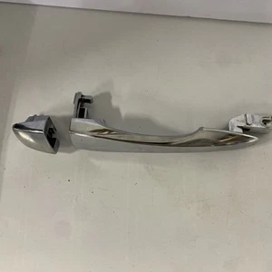 2014-2020 NISSAN PATHFINDER REAR RIGHT EXTERIOR DOOR HANDLE OEM chrome - Picture 1 of 3