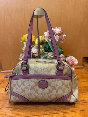 COACH-F18918-PEYTON-CARTERA Bolso Monedero CAQUI/Púrpura (PU150 Foto 1 de 4