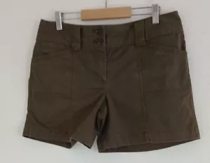 Chino corto Ann Taylor verde militar con botones y cremallera para mujer talla 2 - Imagen 1 de 6