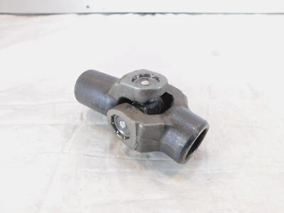 Yugo de eje de transmisión de salida junta en U Suzuki Intruder Volusia Boulevard M50 C50 S50 Foto 1 de 4