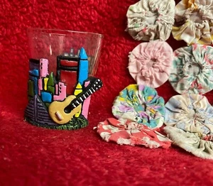 Memphis Shot Glass with Raised Textured Resin City Skyline Design - Picture 1 of 2