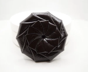 VTG Leather Coin Purse Change Pouch Spiral Squeeze Twisted Pinwheel 1980 origami - Picture 1 of 9
