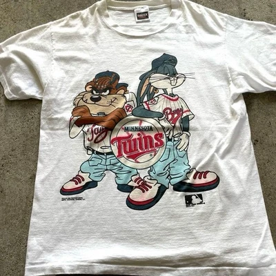 Looney Tunes Minnesota Twins T-Shirt 90s MLB  reprint AN64032 - Image 1 of 2