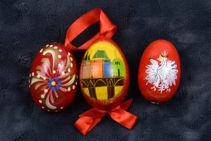 LOTE DE 3 ADORNOS DE HUEVO UCRANIANOS PINTADOS A MANO MULTITALLA 2 DE 3" 1 DE 2,5" - Imagen 1 de 9