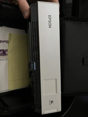 Epson EMP-1705 LCD Digital Projector with Remote Tested Working Excellent Cond - Image 1 of 4