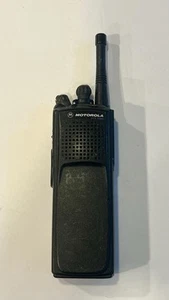 Motorola XTS 5000 Model I Przenośne radio dwukierunkowe - VHF 136-174 MHz H18KEC9PW5AN - Zdjęcie 1 z 7