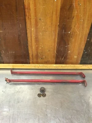 Alfa Romeo Spider • Juego de varillas de soporte para guardabarros delantero original con HW, usado.   KAR1042 Foto 1 de 4