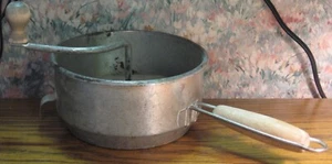 Foley Lebensmittelmühle Stampfer/Mühle/Sieb - 7" x 3,5" - Holzgriff - 1930er Vintage - Bild 1 von 7