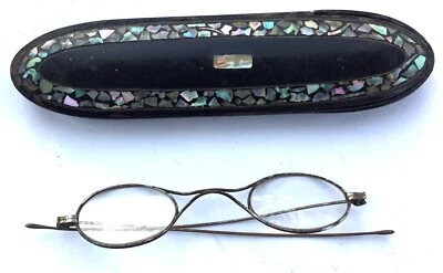 ANCIEN ÉTUI A LUNETTES LAQUÉ NOIR & NACRÉ NAPOLEON 3 OLD GLASSES BOX PEARL - Photo 1/4