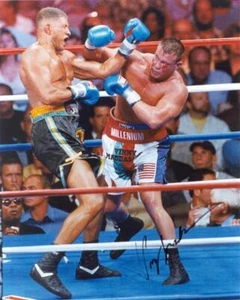 Vinny Maddalone Autographed 8x10 Photo - Foto 1 di 1