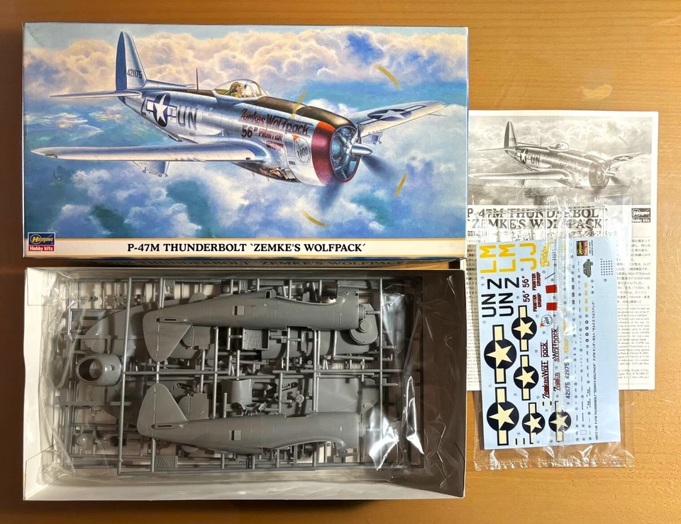 HASEGAWA 09572 - P-47M THUNDERBOLT 'ZEMKE'S WOLFPACK' - 1/48 PLASTIC KIT - Immagine 1 di 1