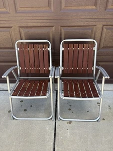 2 Vintage Red Wood Lawn Chairs Folding  6 Slat Aluminum Double Barrel Arms Retro - Picture 1 of 8