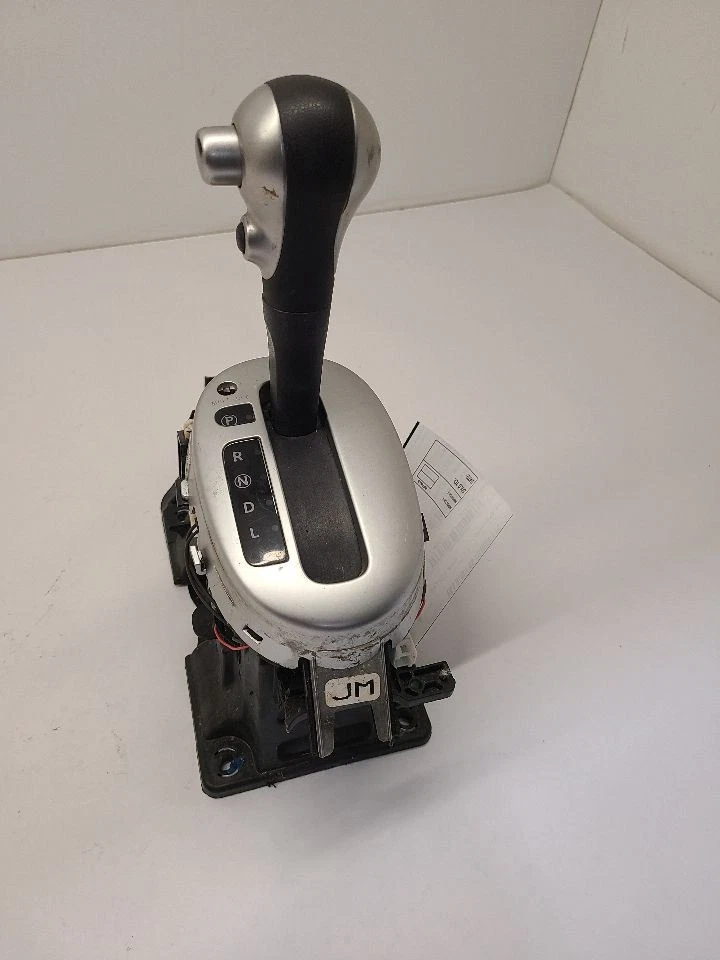 Nissan Versa 2016 CVT transmisión cambio de posición de cambio OEM Foto 1 de 4