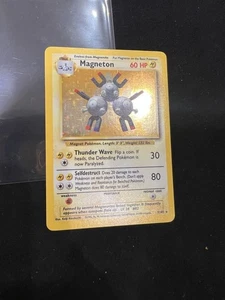 Magneton  Holo Base Set 9/102 Pokémon TCG Unlimited Rare Card NM - Picture 1 of 3