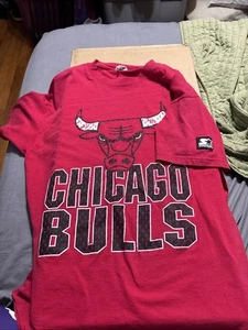 VINTAGE CHICAGO BULLS T-SHRIT RED Michael Jordan Scottie Pippen 3 Peat - Picture 1 of 2