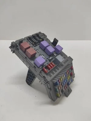 Scatola fusibili Renault Laguna I B56, 556 1.60 benzina 1999 31420914 - Immagine 1 di 4