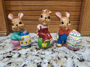 Set Of ENESCO Bunny RABBIT Easter EGG Vintage Hand Painted Ceramic Sri Lanka - Picture 1 of 11