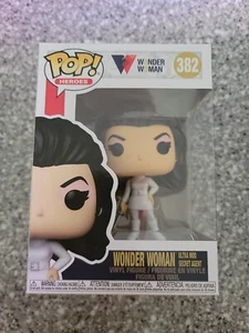 Funko Pop! Heroes ~ DC ~ Wonder Woman ~ Ultra Mod Secret Agent #382 - Picture 1 of 4
