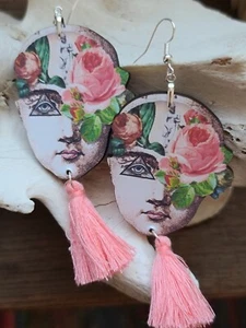 Pendientes florales EYE OF PROVIDENCE con borlas hechos a mano - Imagen 1 de 2