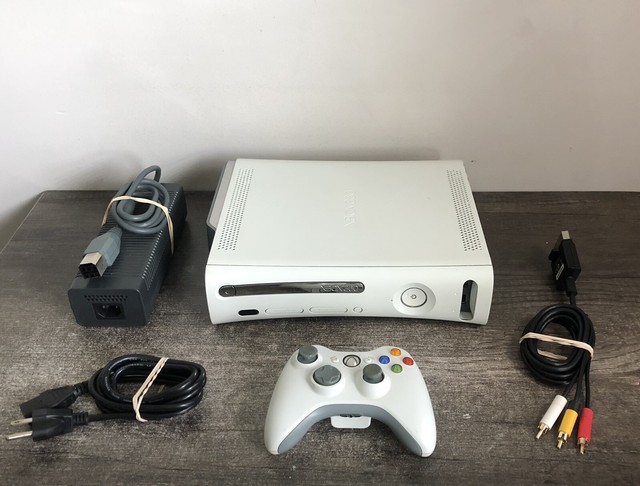 Xbox 360 White Arcade 32gb Storage Console W/PSU Wireless