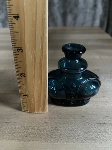 Vintage Victrylite Green Glass Crown Bottle Decanter - Picture 1 of 6