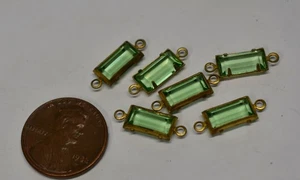 VINTAGE PERIDOT GLASS baguette 2 RING (6) CONNECTORS *  * 5X10mm PRONG SET - Picture 1 of 1
