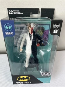 DC Direct Multiverse TWO-FACE McFarlane Platinum Edition 7” Chase Figure NEW! - Picture 1 of 9