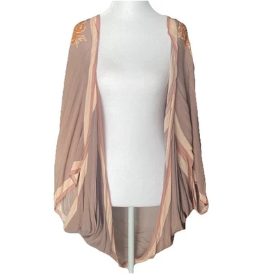 Merona 开襟和服均码粉色花卉轻便波西米亚流畅休闲 — 第 1/4 张图片