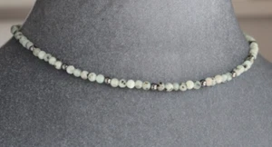 GRÜN GEPUNKTET JASPIS & HÄMATIT 4 MM RUNDE HALSKETTE 18 ZOLL 925 STERLINGSILBER - Bild 1 von 2