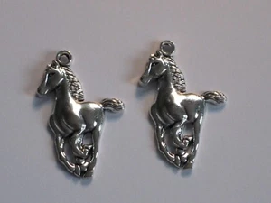 4 - GALLOPING HORSES FOR COUNTRY CHARMS NECKLACE. BRACELET OR EARRINGS. - Picture 1 of 5