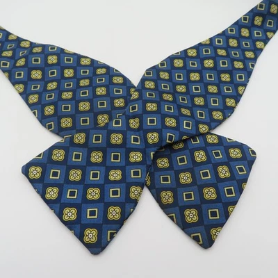 Countess Mara 领结丝绸金色蓝色圆点 2.5 英寸宽自领带 — 第 1/4 张图片