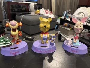 Juego de 3 figuras de personajes de Winnie the Pooh asintiendo  - Imagen 1 de 5
