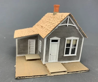 HO Scale Shotgun House Structure Built HO7064 - Image 1 of 4