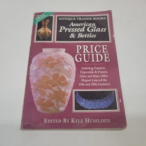 American Pressed Glass and Bottles Price Guide Paperback.. - Bild 1 von 3